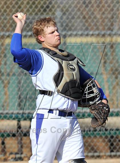 Thumbnail 2 in Nolan Catholic vs Faith Christian (Texas Private School Classic) photogallery.