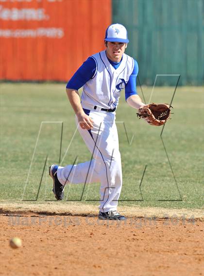 Thumbnail 1 in Nolan Catholic vs Faith Christian (Texas Private School Classic) photogallery.