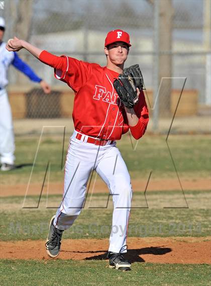 Thumbnail 3 in Nolan Catholic vs Faith Christian (Texas Private School Classic) photogallery.