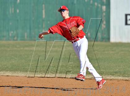 Thumbnail 1 in Nolan Catholic vs Faith Christian (Texas Private School Classic) photogallery.