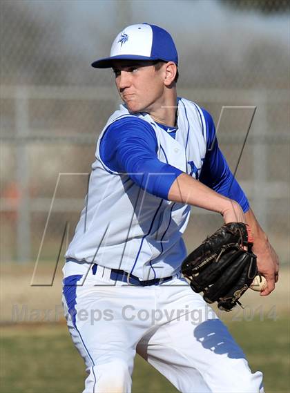 Thumbnail 2 in Nolan Catholic vs Faith Christian (Texas Private School Classic) photogallery.