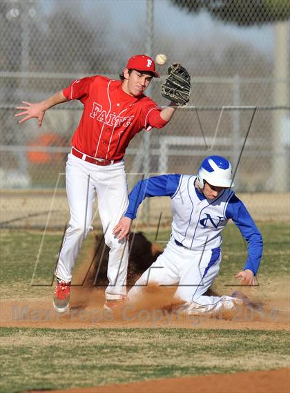 Thumbnail 2 in Nolan Catholic vs Faith Christian (Texas Private School Classic) photogallery.