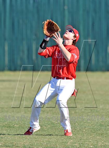 Thumbnail 1 in Nolan Catholic vs Faith Christian (Texas Private School Classic) photogallery.