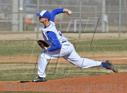 Thumbnail 3 in Nolan Catholic vs Faith Christian (Texas Private School Classic) photogallery.