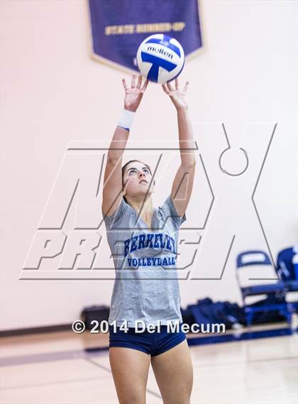 Thumbnail 3 in Robinson @ Berkeley Prep photogallery.
