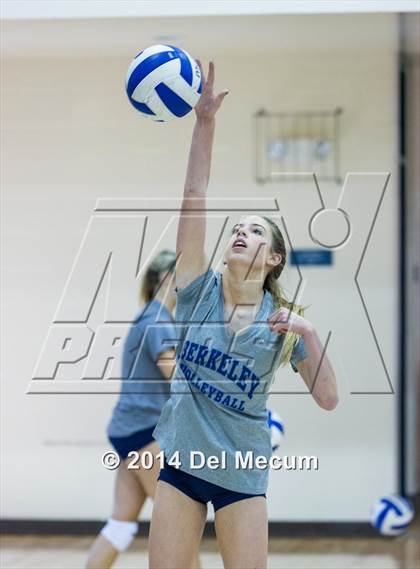 Thumbnail 2 in Robinson @ Berkeley Prep photogallery.