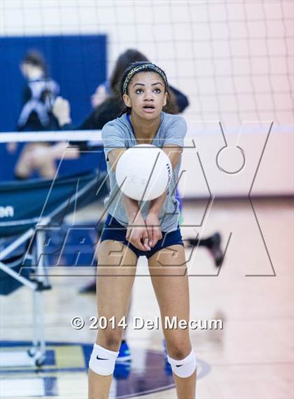 Thumbnail 3 in Robinson @ Berkeley Prep photogallery.
