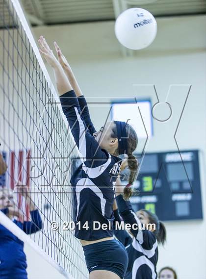 Thumbnail 3 in Robinson @ Berkeley Prep photogallery.