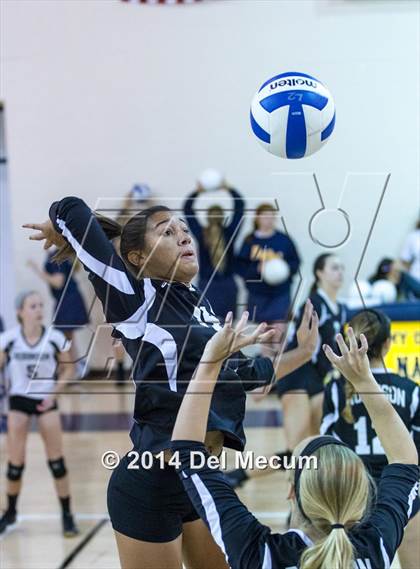 Thumbnail 2 in Robinson @ Berkeley Prep photogallery.