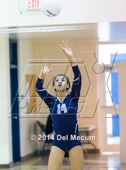Thumbnail 2 in Robinson @ Berkeley Prep photogallery.
