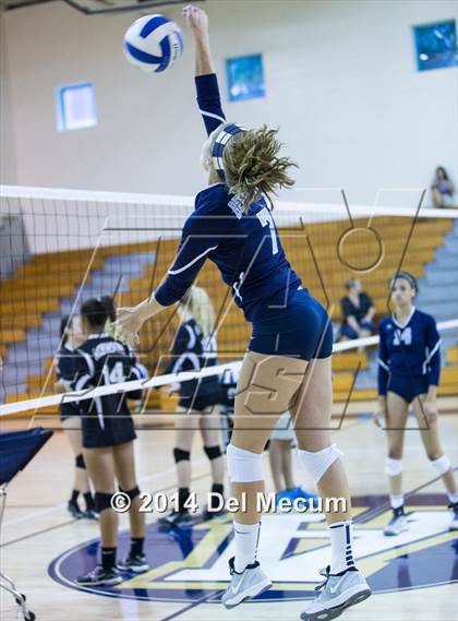 Thumbnail 2 in Robinson @ Berkeley Prep photogallery.