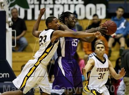 Thumbnail 3 in Sacramento vs. Bishop O'Dowd (Martin Luther King Classic) photogallery.