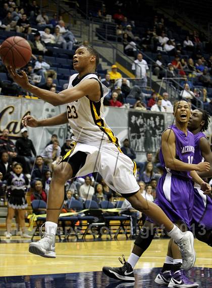 Thumbnail 3 in Sacramento vs. Bishop O'Dowd (Martin Luther King Classic) photogallery.