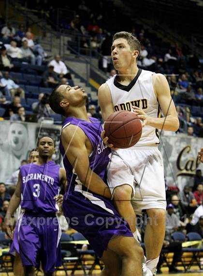 Thumbnail 1 in Sacramento vs. Bishop O'Dowd (Martin Luther King Classic) photogallery.