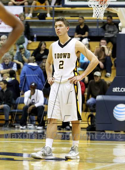 Thumbnail 3 in Sacramento vs. Bishop O'Dowd (Martin Luther King Classic) photogallery.
