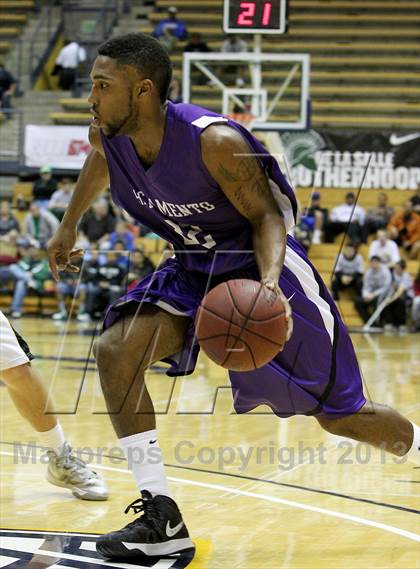 Thumbnail 2 in Sacramento vs. Bishop O'Dowd (Martin Luther King Classic) photogallery.