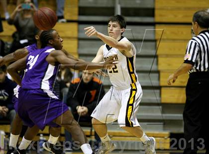 Thumbnail 1 in Sacramento vs. Bishop O'Dowd (Martin Luther King Classic) photogallery.