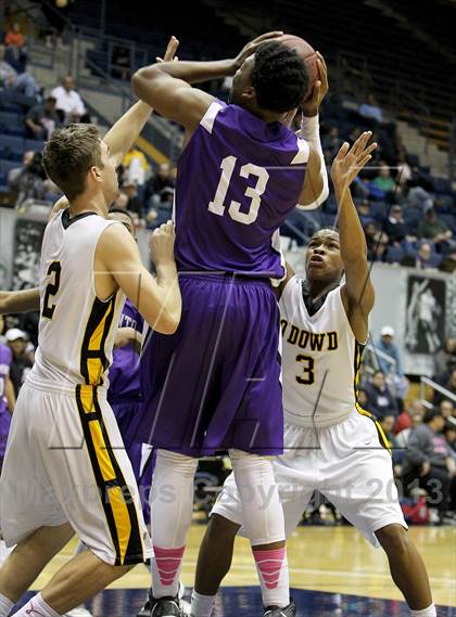 Thumbnail 3 in Sacramento vs. Bishop O'Dowd (Martin Luther King Classic) photogallery.