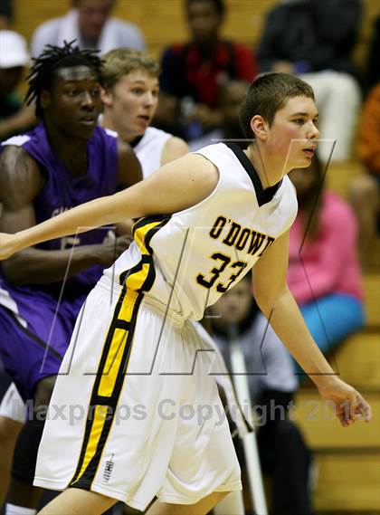 Thumbnail 3 in Sacramento vs. Bishop O'Dowd (Martin Luther King Classic) photogallery.