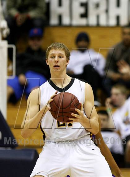Thumbnail 2 in Sacramento vs. Bishop O'Dowd (Martin Luther King Classic) photogallery.