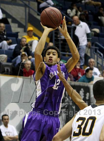 Thumbnail 1 in Sacramento vs. Bishop O'Dowd (Martin Luther King Classic) photogallery.