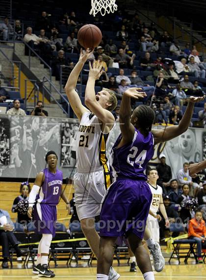 Thumbnail 2 in Sacramento vs. Bishop O'Dowd (Martin Luther King Classic) photogallery.