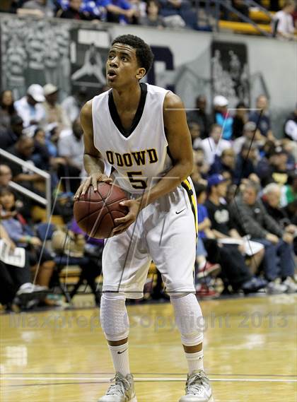Thumbnail 3 in Sacramento vs. Bishop O'Dowd (Martin Luther King Classic) photogallery.