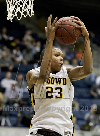 Thumbnail 1 in Sacramento vs. Bishop O'Dowd (Martin Luther King Classic) photogallery.