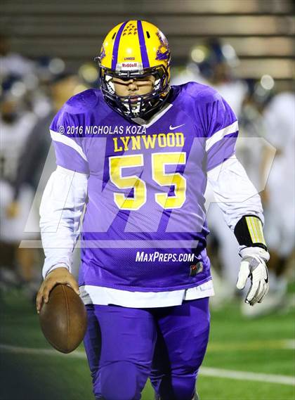 Thumbnail 3 in Warren vs. Lynwood photogallery.