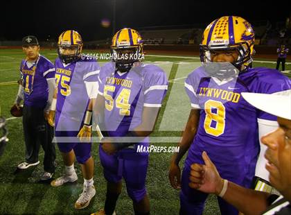 Thumbnail 1 in Warren vs. Lynwood photogallery.