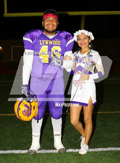 Thumbnail 1 in Warren vs. Lynwood photogallery.