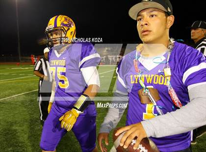 Thumbnail 1 in Warren vs. Lynwood photogallery.