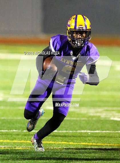 Thumbnail 2 in Warren vs. Lynwood photogallery.