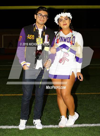 Thumbnail 3 in Warren vs. Lynwood photogallery.