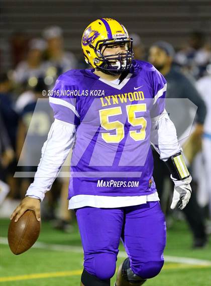 Thumbnail 1 in Warren vs. Lynwood photogallery.