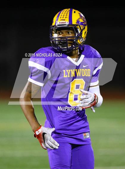 Thumbnail 1 in Warren vs. Lynwood photogallery.