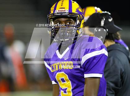 Thumbnail 1 in Warren vs. Lynwood photogallery.