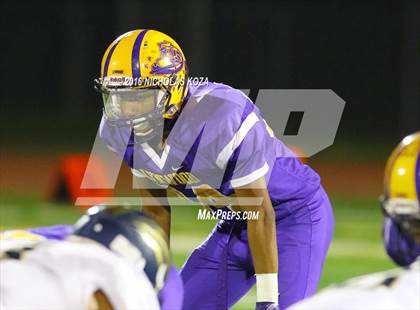 Thumbnail 2 in Warren vs. Lynwood photogallery.