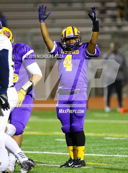 Thumbnail 2 in Warren vs. Lynwood photogallery.