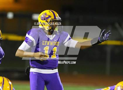 Thumbnail 2 in Warren vs. Lynwood photogallery.
