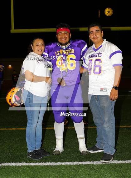 Thumbnail 1 in Warren vs. Lynwood photogallery.