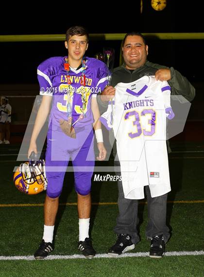 Thumbnail 1 in Warren vs. Lynwood photogallery.