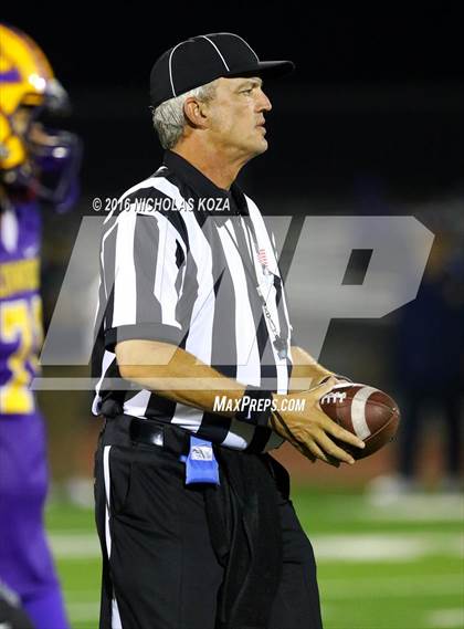 Thumbnail 2 in Warren vs. Lynwood photogallery.