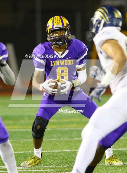 Thumbnail 3 in Warren vs. Lynwood photogallery.