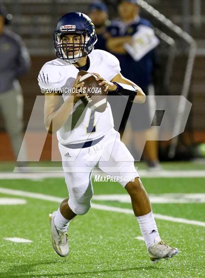 Thumbnail 2 in Warren vs. Lynwood photogallery.