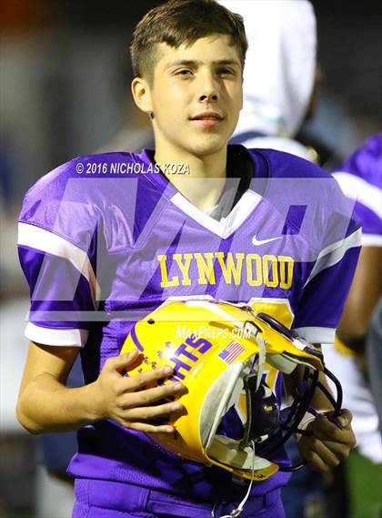 Thumbnail 2 in Warren vs. Lynwood photogallery.