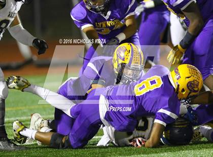 Thumbnail 3 in Warren vs. Lynwood photogallery.