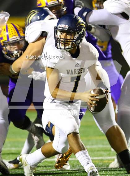 Thumbnail 2 in Warren vs. Lynwood photogallery.