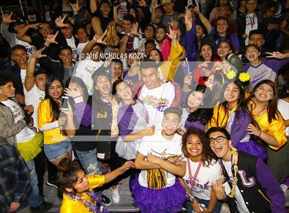 Thumbnail 3 in Warren vs. Lynwood photogallery.