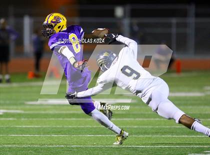 Thumbnail 1 in Warren vs. Lynwood photogallery.